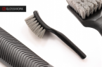 Прорезиненная щетка для мойки покрышек. Glosswork SuperGrip Tire Brush